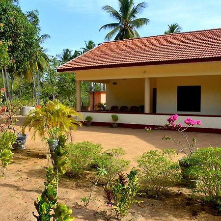 Yaswi Guest House Passikudah Extérieur photo