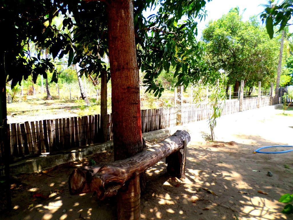 Yaswi Guest House Passikudah Extérieur photo
