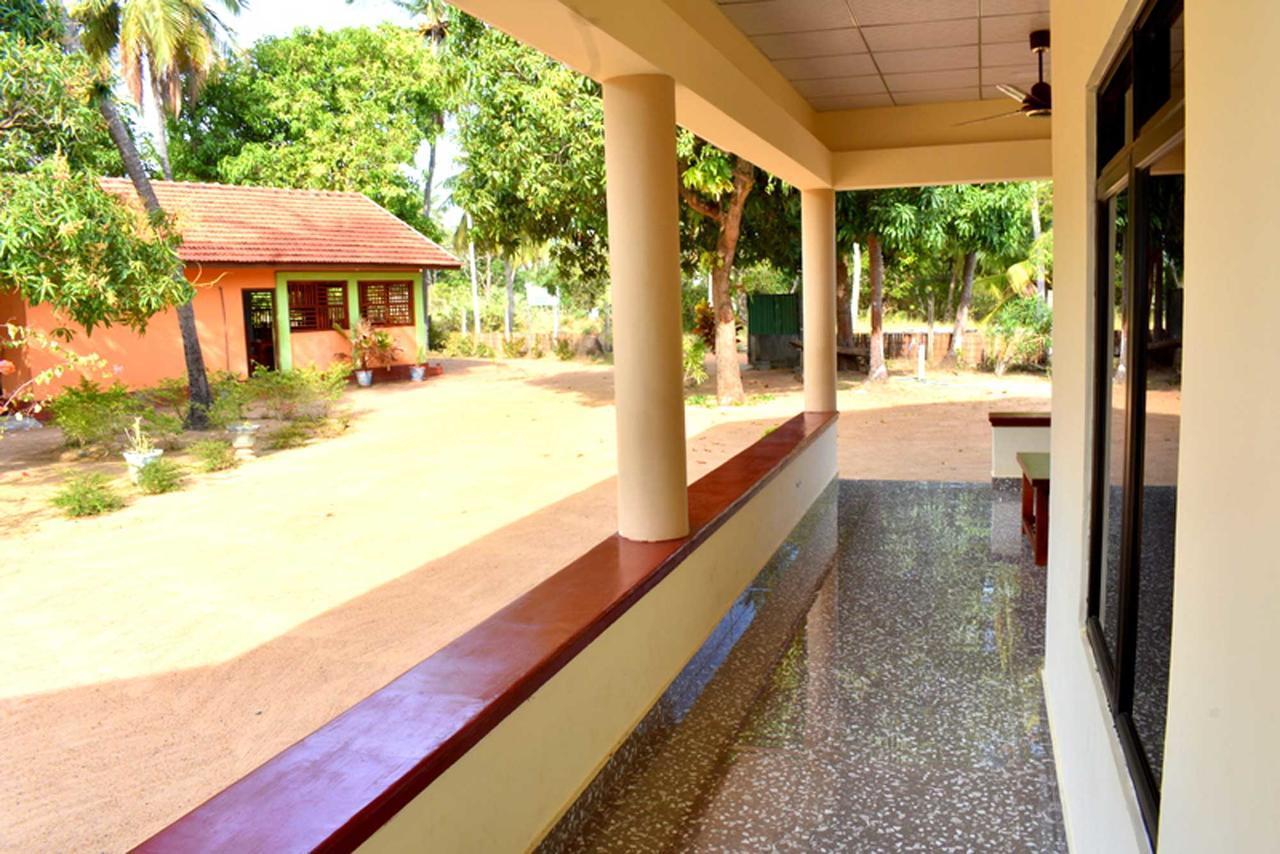 Yaswi Guest House Passikudah Extérieur photo