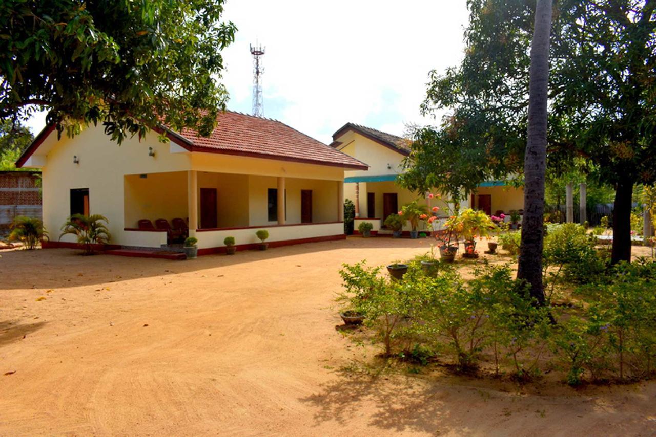 Yaswi Guest House Passikudah Extérieur photo