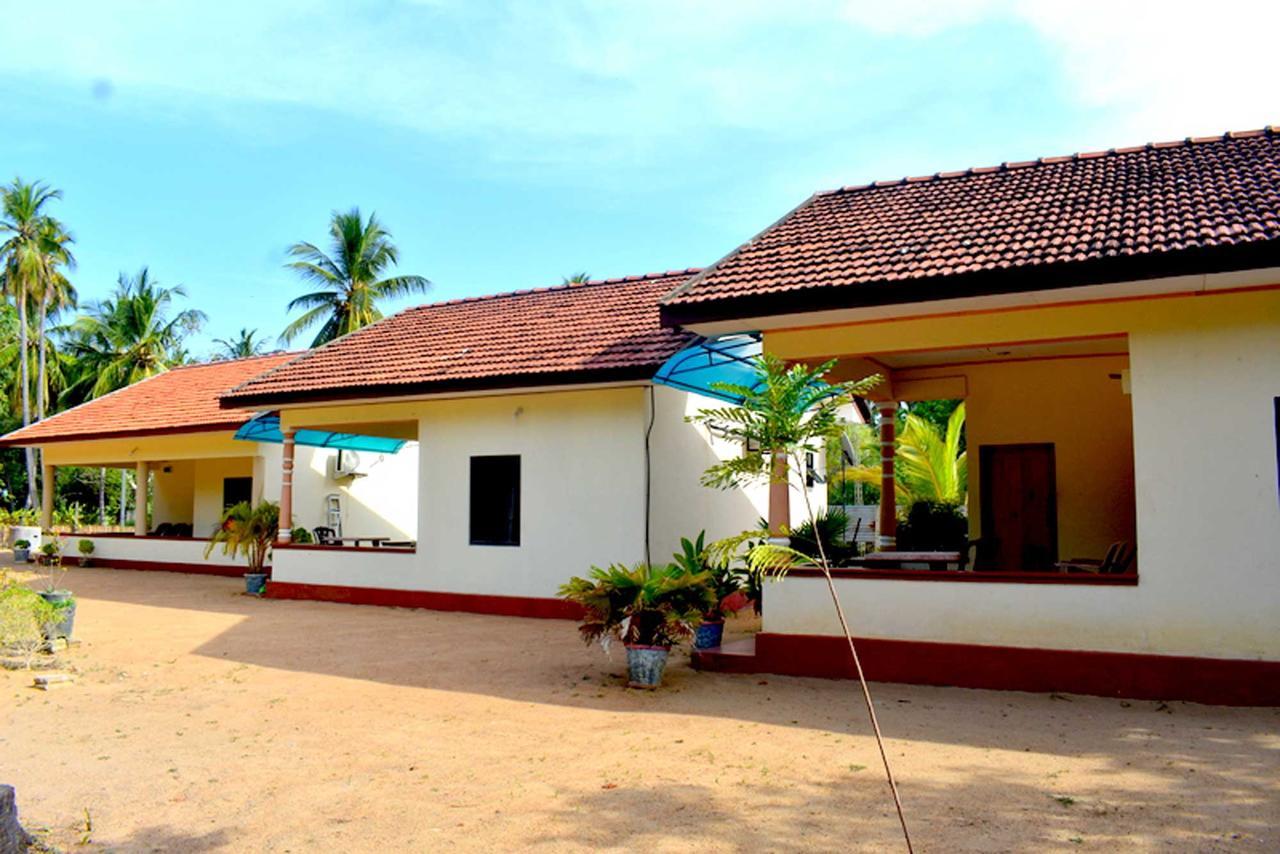Yaswi Guest House Passikudah Extérieur photo